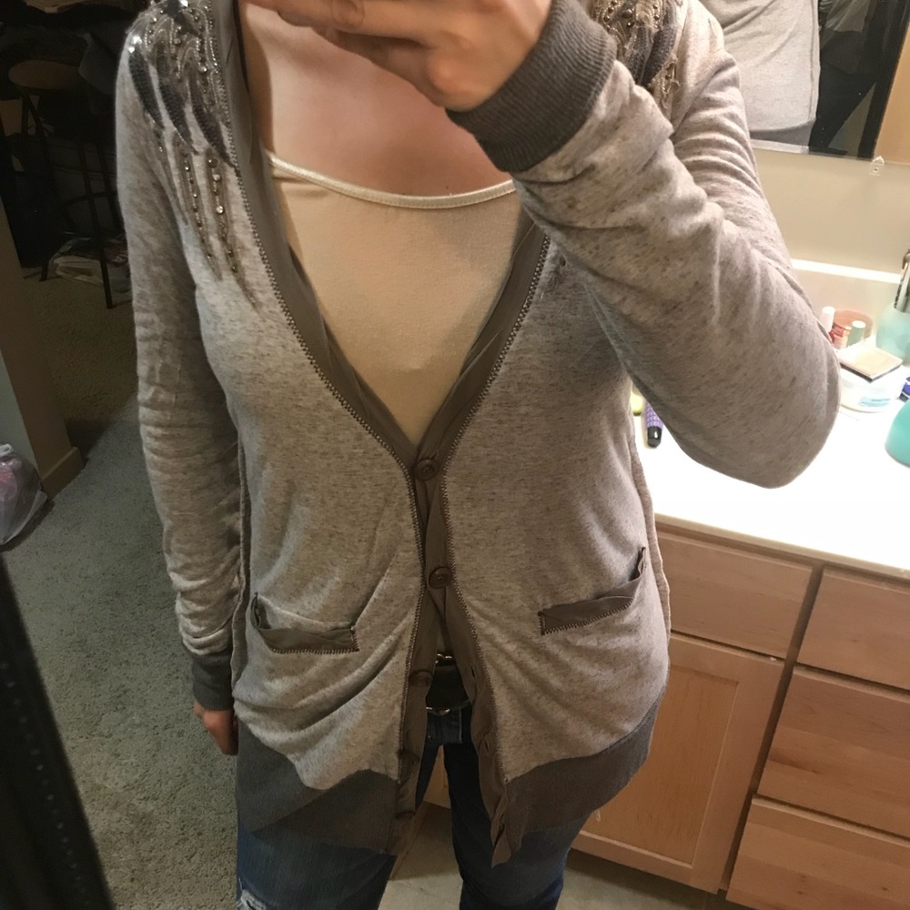 Cardigan - Picture 2 of 8